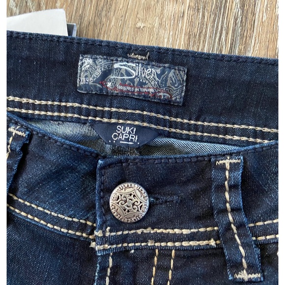 Silver Suki Capris - Picture 3 of 4